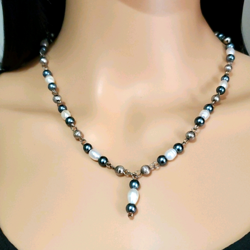 LBVYR Pearl & Silver Tone Necklace